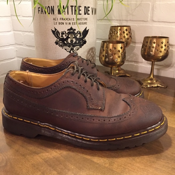 dr marten wingtip oxford